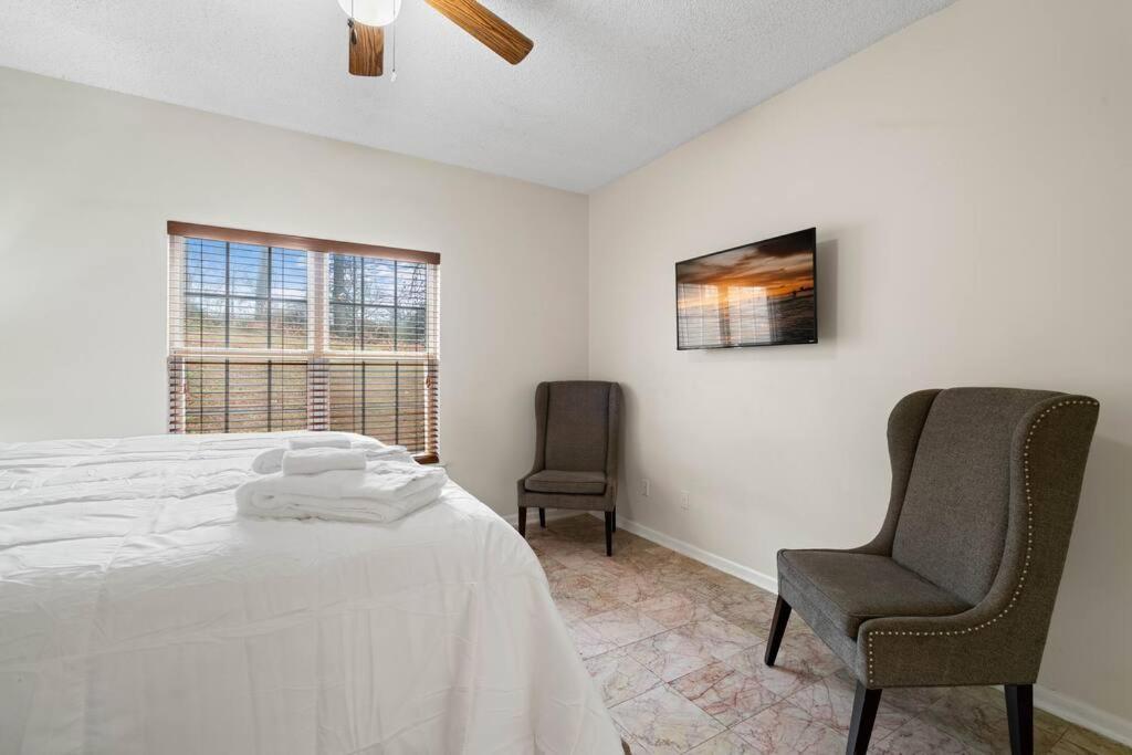 Cozy 4B 2 5B University Home King Beds Jacuzzi Charlotte Exterior photo