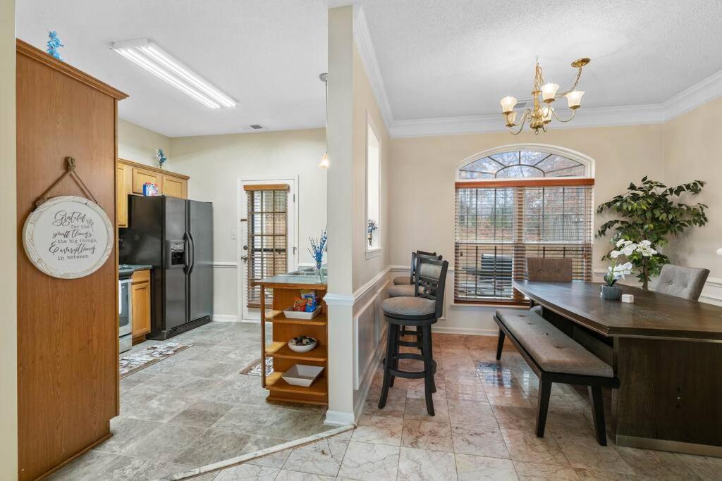 Cozy 4B 2 5B University Home King Beds Jacuzzi Charlotte Exterior photo
