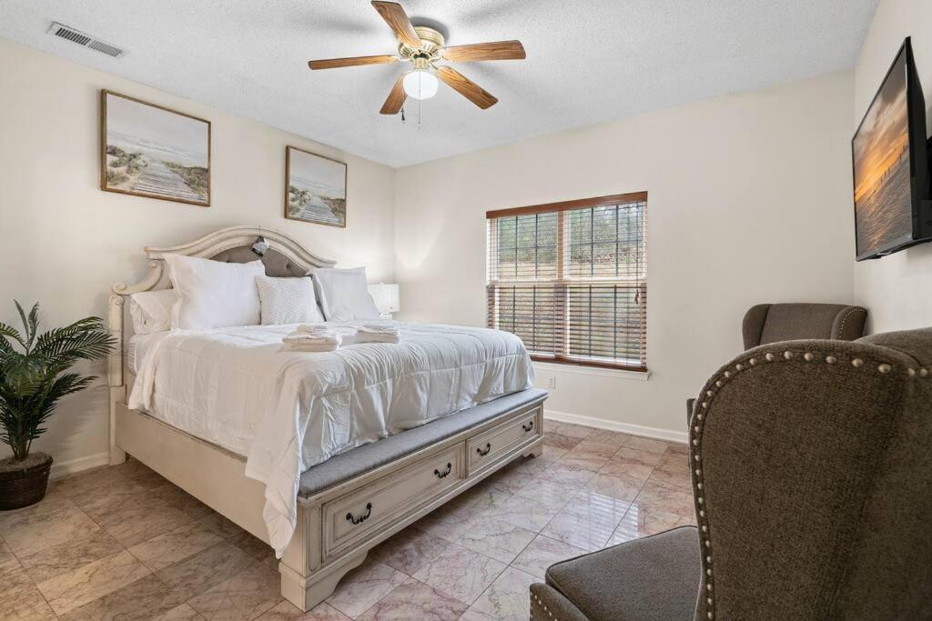 Cozy 4B 2 5B University Home King Beds Jacuzzi Charlotte Exterior photo
