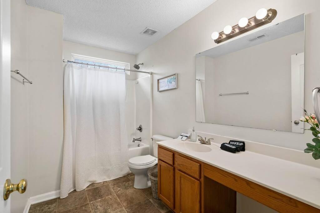 Cozy 4B 2 5B University Home King Beds Jacuzzi Charlotte Exterior photo